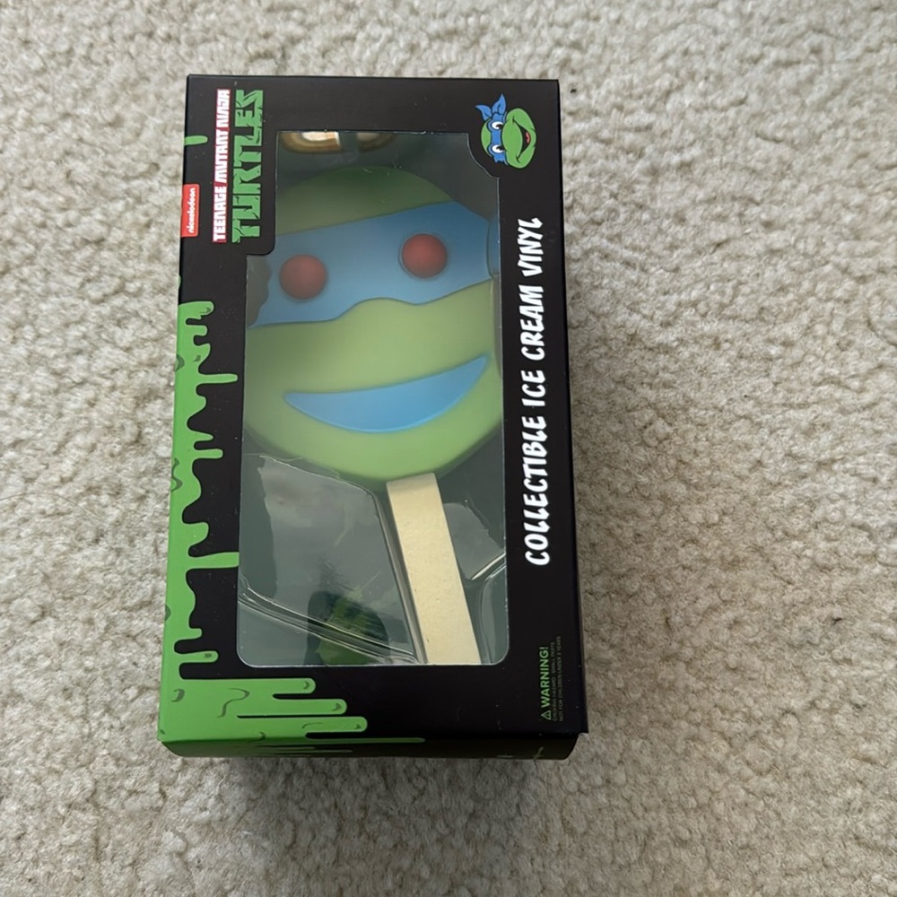 Nickelodeon Teenage Mutant Ninja Turtles Leonardo Collectible Ice Cream Vinyl